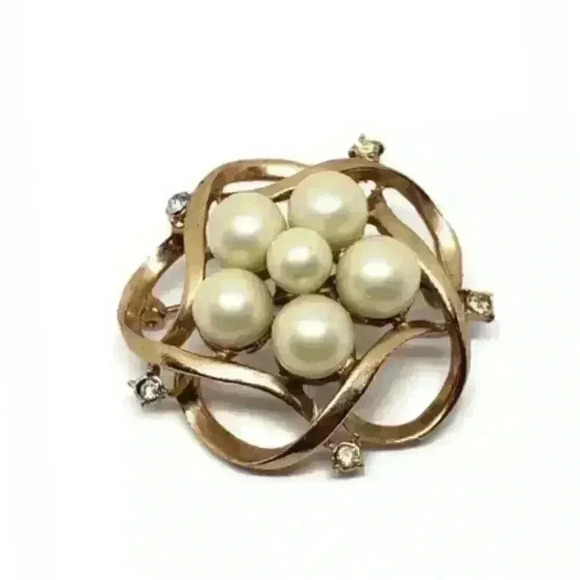 Vintage Brooch 14 Kt Gold Filled Faux Pearl Rhinestone Poss Unsigned Trifari - Picture 1 of 6